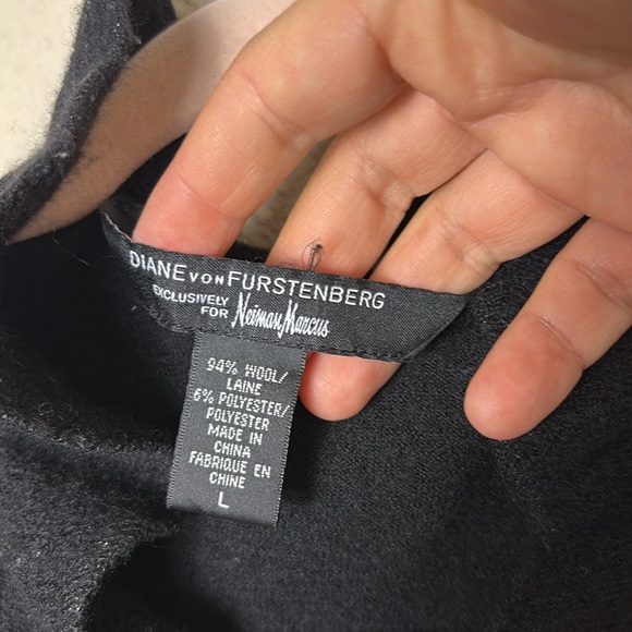 DVF Diane von Furstenberg Wool Blend Black Ruffle Cropped Cardigan Sweater Large - Picture 3 of 8